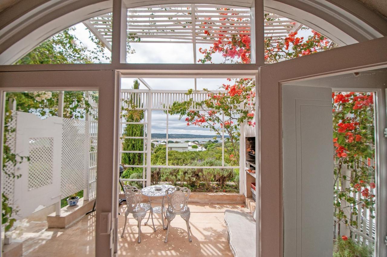 Charlotte House Apartamento Stilbaai Exterior foto